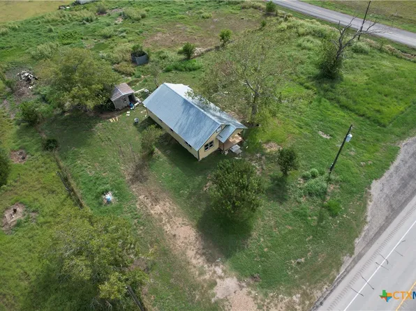 5077 State Highway 111 W, Yoakum, TX 77995