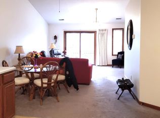 312 Cayman St, Iowa City, IA