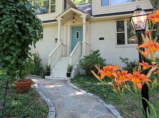 9305 Adelaide Dr, Bethesda, MD 20817