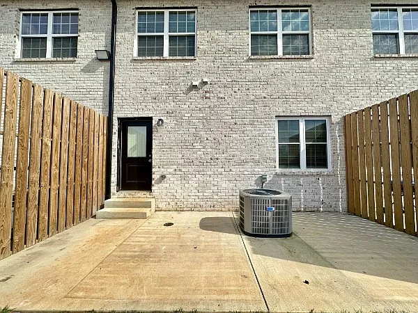 1172 Meadowhill Ln #C — Photo 26
