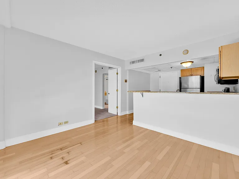 151 E Washington St #507 — Photo 7