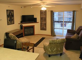 3207 S 16th Ave UNIT 202, Eldridge, IA 52748