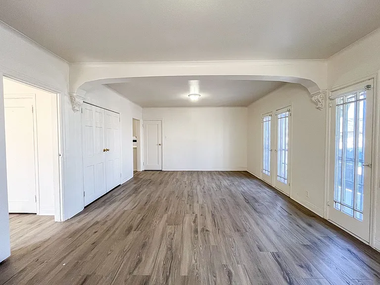 1450 W 39th St — Photo 34