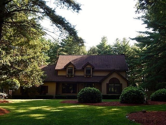 1st image of 60 Laurel Ln
