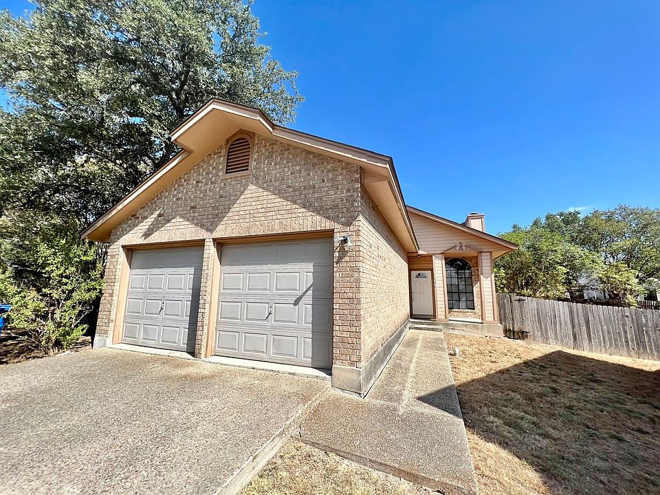 1st image of 1106 Oak Path