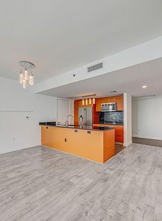 4th image of 50 Biscayne Blvd APT 3902