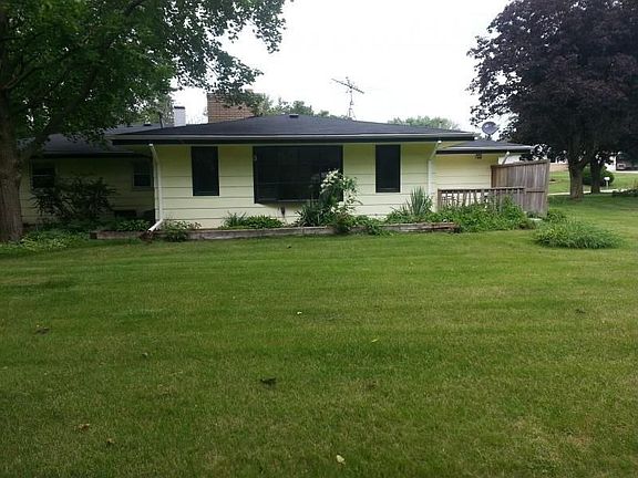3rd image of 2651 Sierra Dr