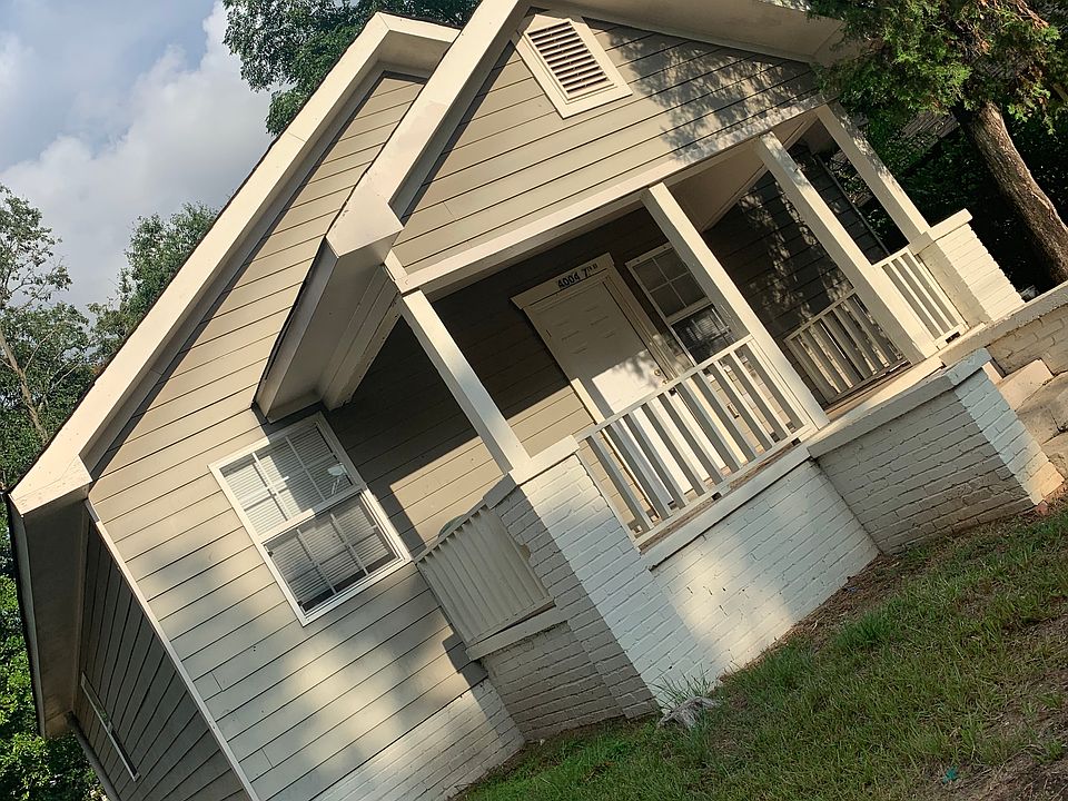 2nd image of 4004 7th Ave