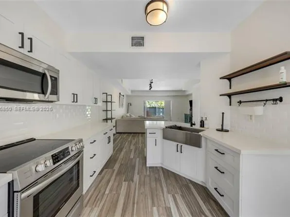 8942 W Flagler St APT 3, Miami, FL 33174