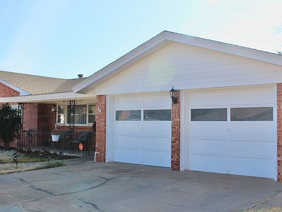 3rd image of 2605 Bedford Dr