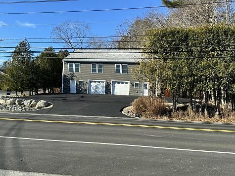 2nd image of 135 Surry Rd