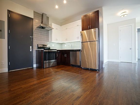 2nd image of 276 Nostrand Ave #4X