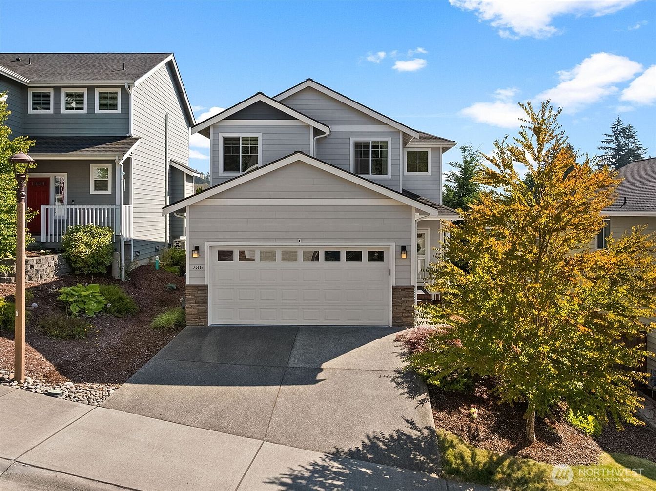 1st image of 736 Freedom Court SE