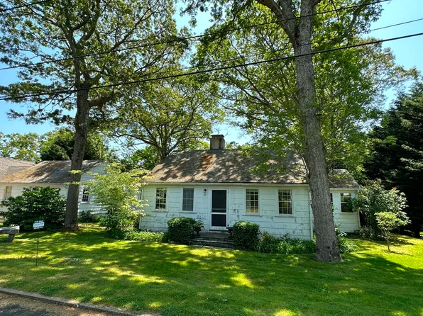 45 Pine Tree Ln, Tisbury, MA 02568