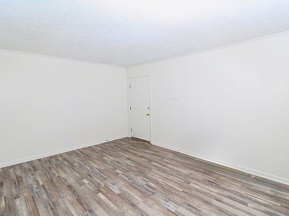 2nd image of 2336 Hovekamp Rd #10