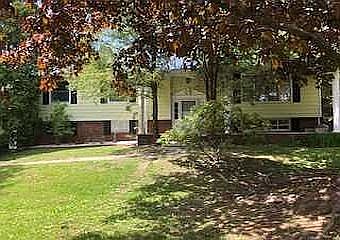 1st image of 9 David Rd