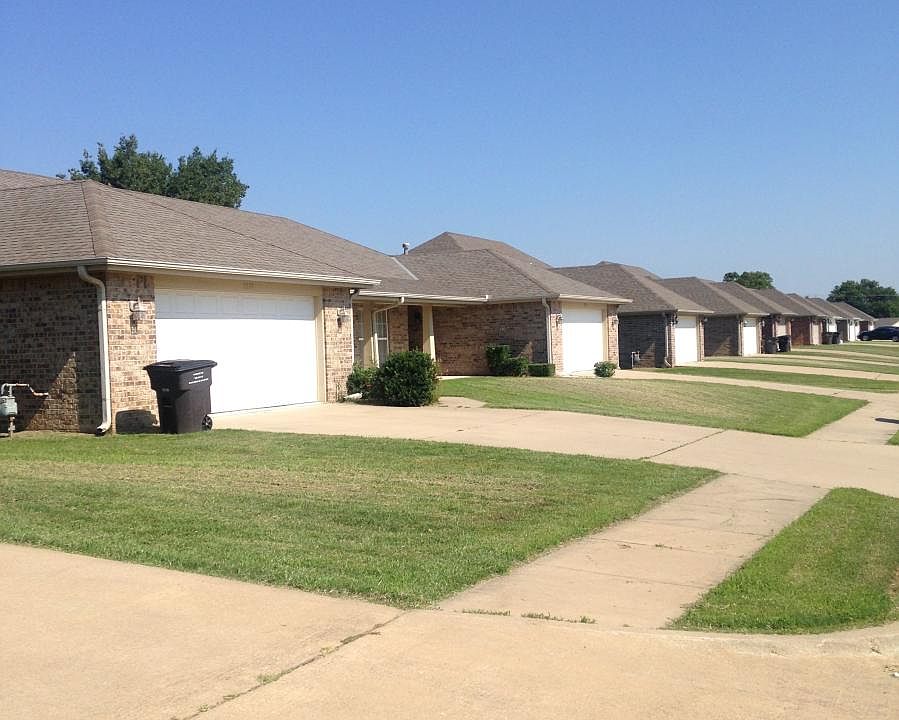 1st image of 1233 Willow Park Dr