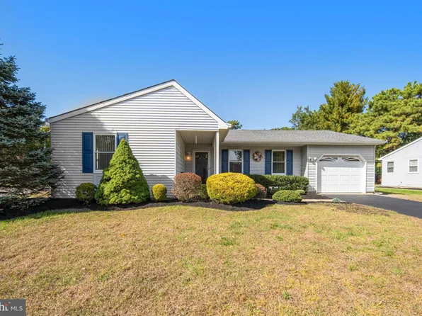 26 Penwood Dr, Manchester Township, NJ 08759