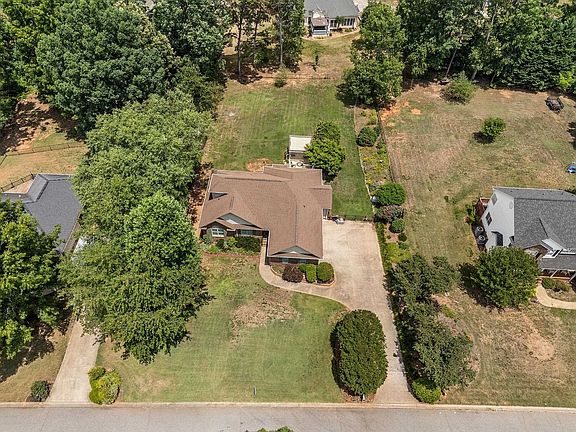 2nd image of 519 Planters Rest Ln