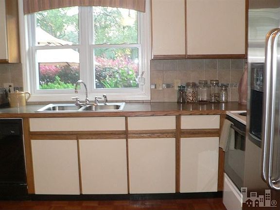 3rd image of 28 Yaupon Way