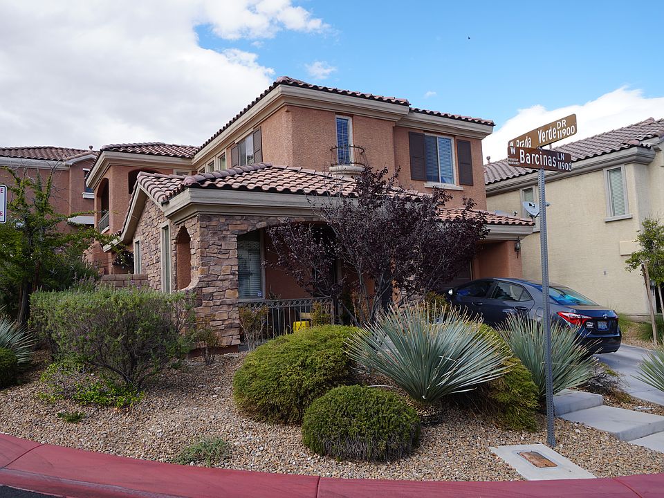1st image of 11908 Barcinas Ln