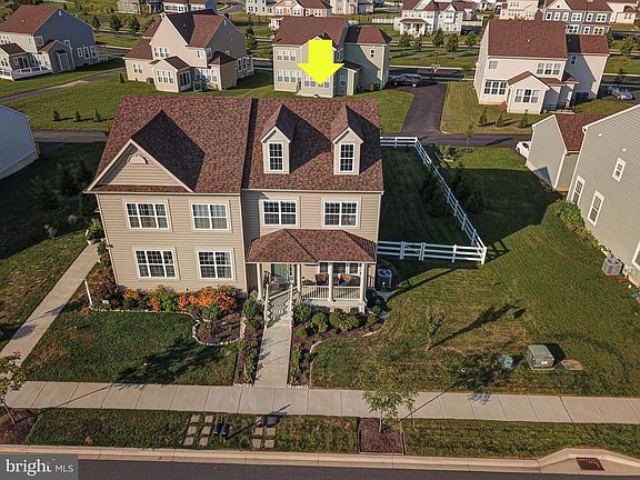 2nd image of 1045 E Davinci Dr
