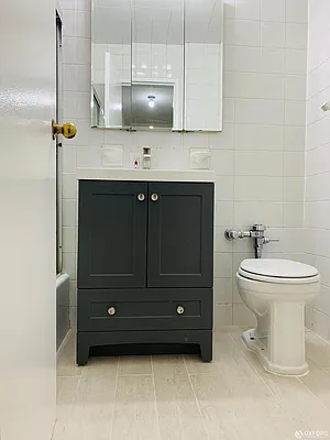 Rented by Oxford Property Group | media 12