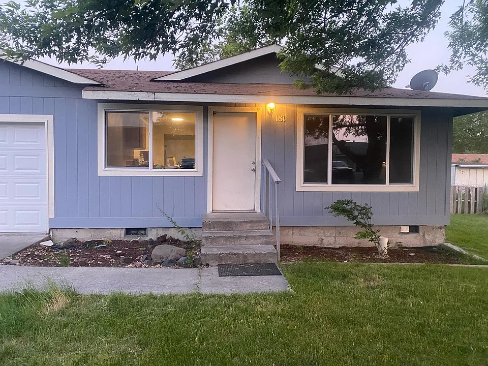 181 El Monte St