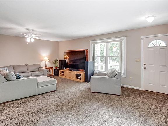 4th image of 2117 Van Oss Dr