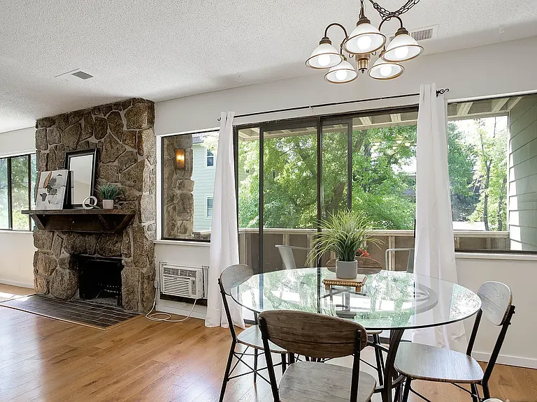 3345 Chisholm Trl — Photo 4