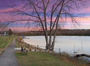 1931 Greenfield Ln SW APT A, Rochester, MN 55902