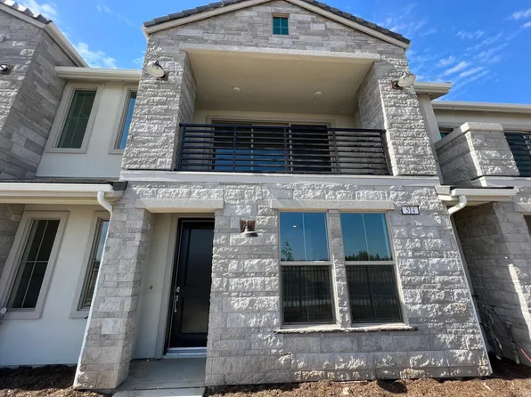 514 W Mahogany Ln, Clovis, CA 93611
