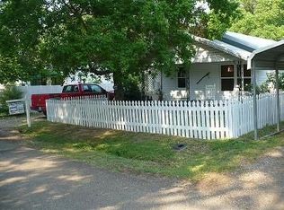 420 Watts St, Nash, TX 75569