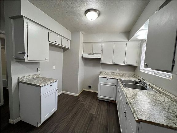 3rd image of 6202 Erskine Dr