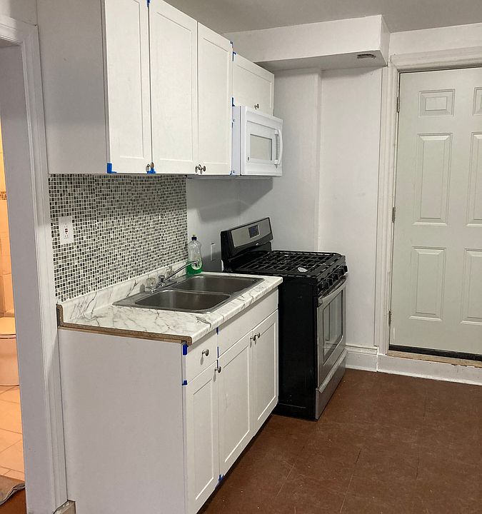 1st image of 411 Caron Ave #6