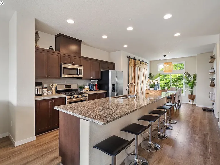 All stainless steel appliances included!