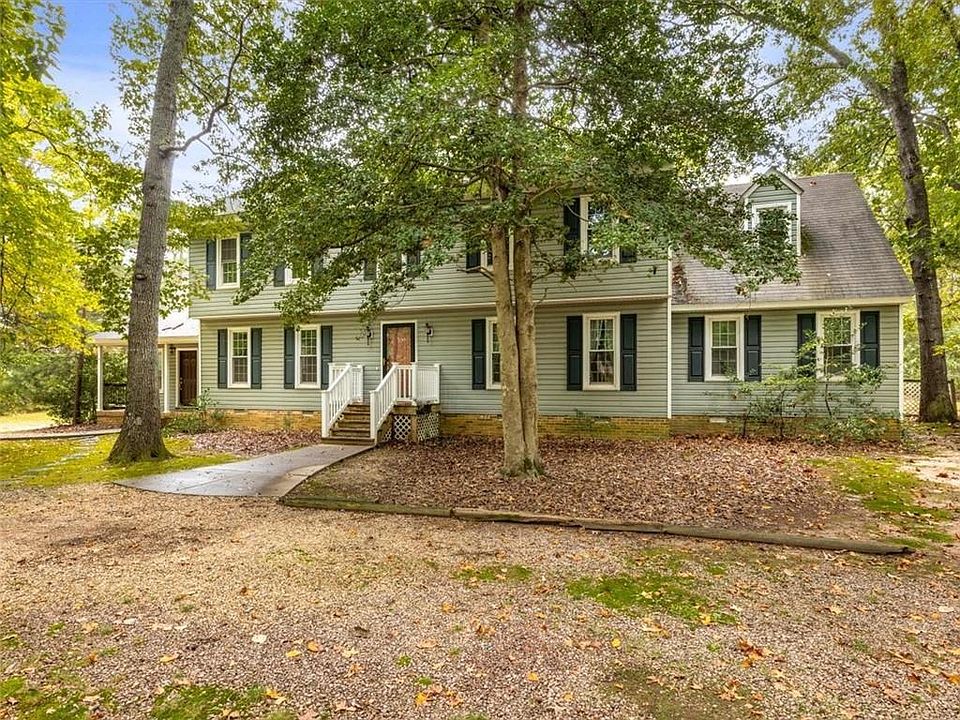1st image of 2630 Sandhurst Ln
