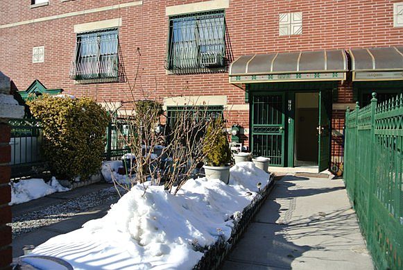 1st image of 77A Hull St #1