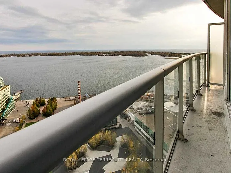 218 Queens Quay W #2605 — Photo 17