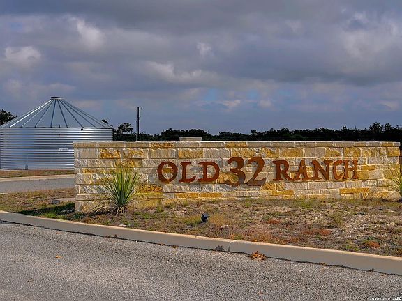 3rd image of 635 Whiskey Trail LOT 9