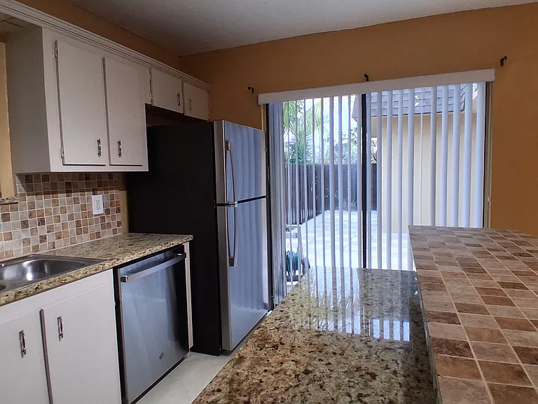 303 Waterview Dr — Photo 55