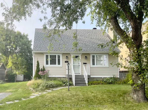 37 Rossland Ave, Ottawa, ON K2G 2K3