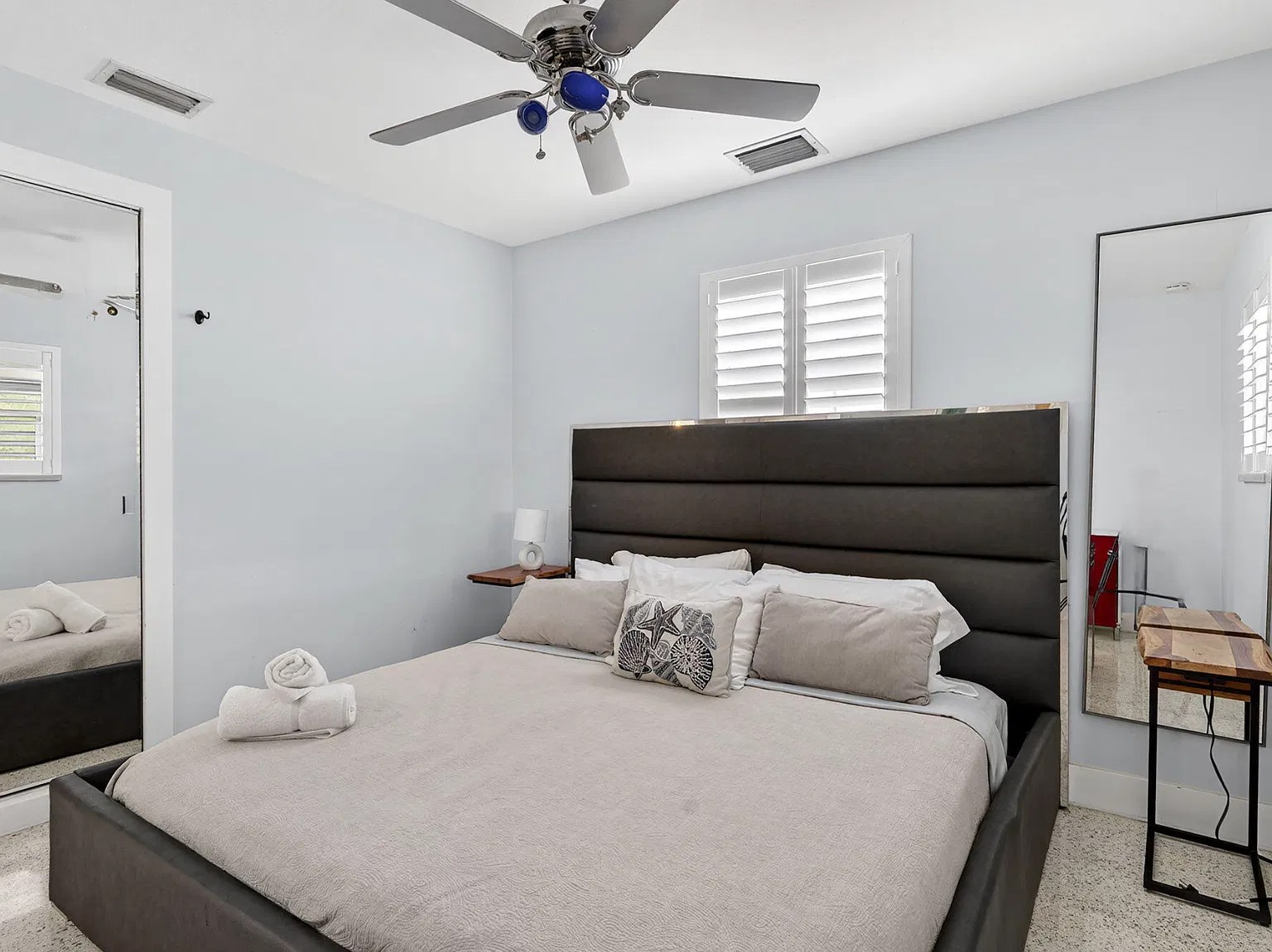 3 bed, 1599 sqft, $3,490 — Photo 4