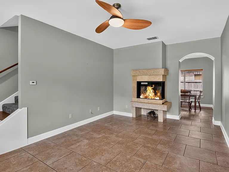 904 Solaris Pl — Photo 6