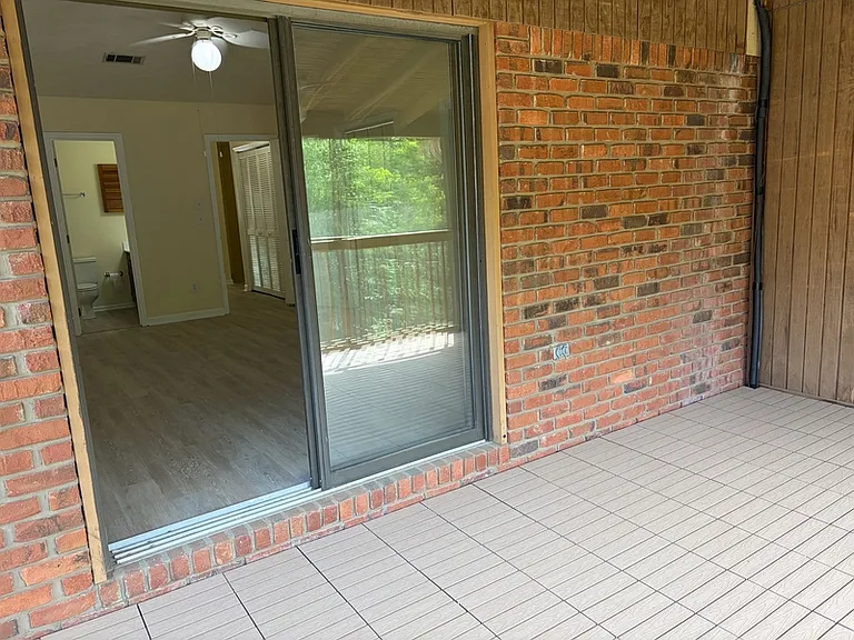 3207 Shamrock St E #18 — Photo 22