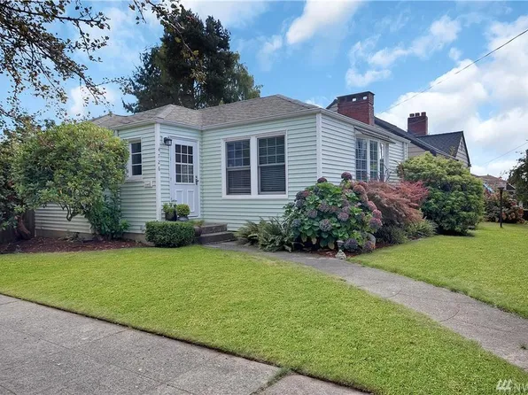 4726 36th Ave NE, Seattle, WA 98105