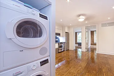 Rented by R New York