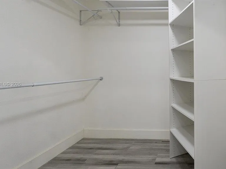 15037 Brighton Ln — Photo 24