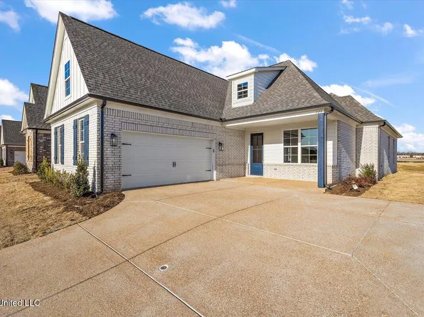 726 Coahoma Ct, Nesbit, MS 38651
