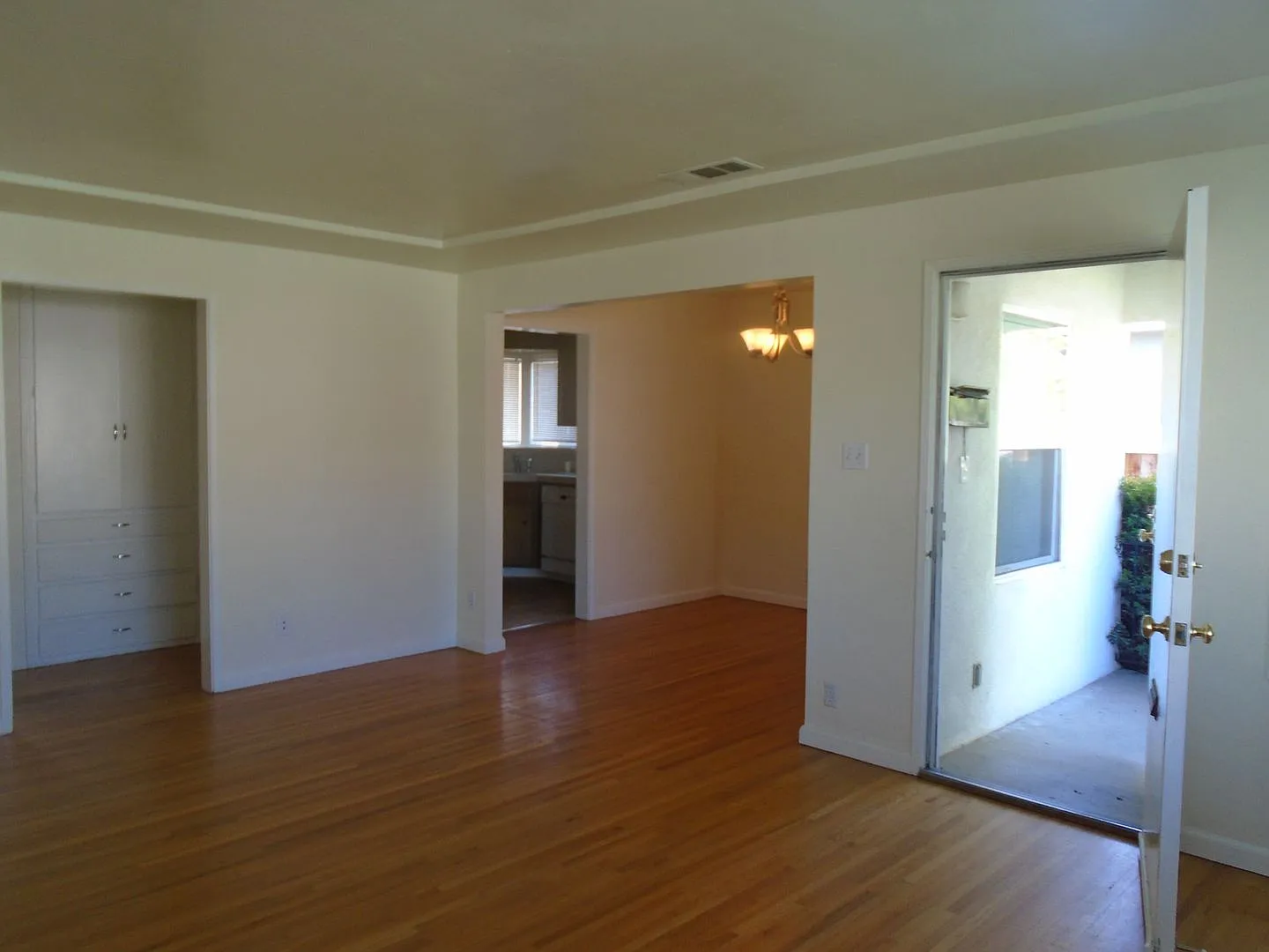 Westchester Dollhouse — Photo 3